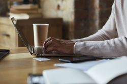 Optimale Abwesenheitsnotizen: Antworten für Urlaub, Abwesenheiten und Jobwechsel