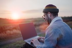 Writing Chinese characters on your PC